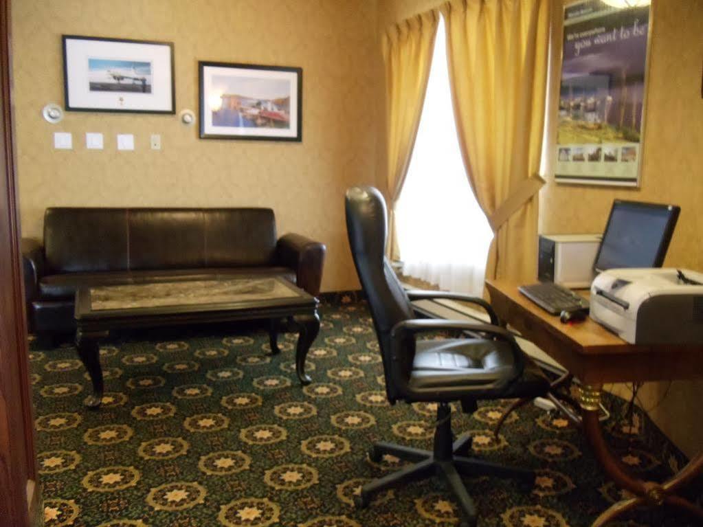 Albatross Hotel Ґандер Екстер'єр фото