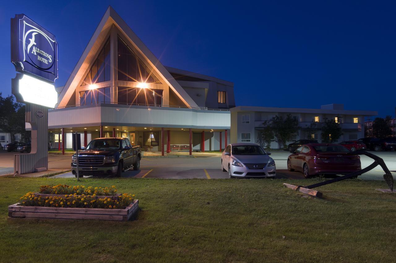 Albatross Hotel Ґандер Екстер'єр фото